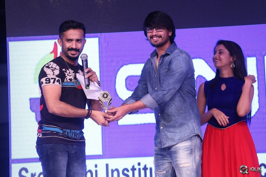 Seethamma-Andaalu-Raamayya-Sithraalu-Platinum-Disc-Function